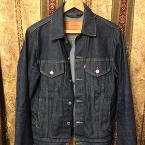 LEVIS dark denim jacket - Small